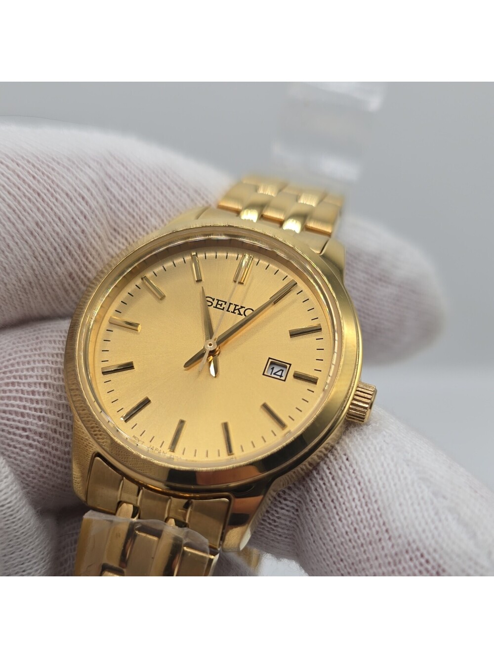 Seiko Women’s Quartz Gold Tone Analog Date Bracelet 26mm 50m Dress Watch